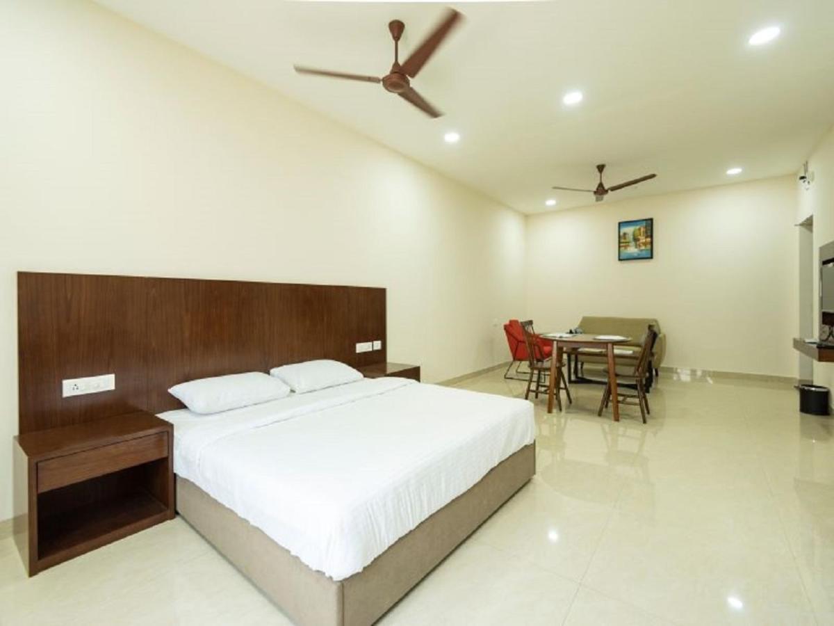 Mayfair Service Apartments Коимбатур Экстерьер фото